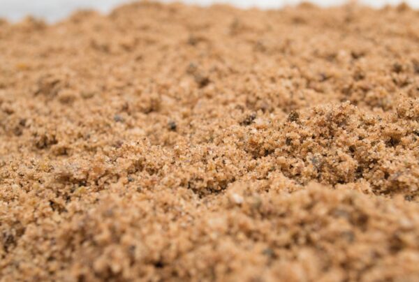 Bulk bag of sharp sand – coarse washed sand for paving, screeding, and drainage